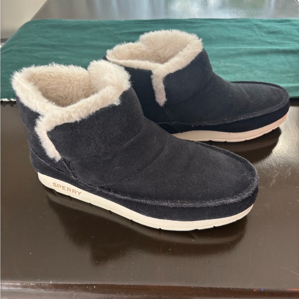 Sperry Women's Black Suede Slippers